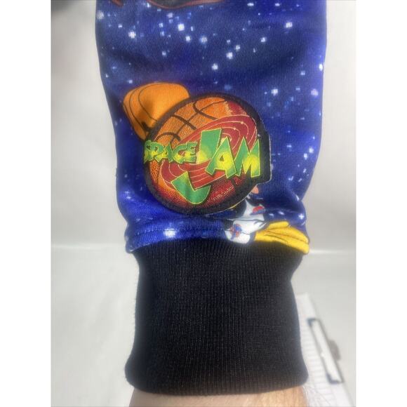 Space Jam Tune Squad Crop Top Hoodie Rare Size Juniors XL 44" Chest 18" Length - Picture 7 of 16